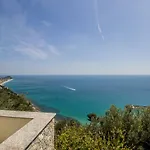 Degli Ulivi 4*