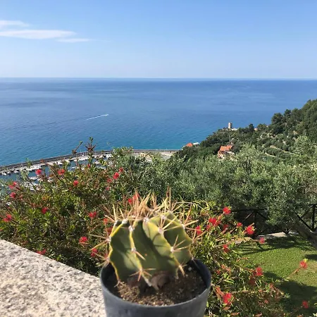 Degli Ulivi Couette-café Finale Ligure
