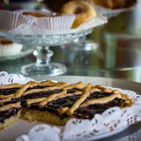 得利尤里维住宿加早餐旅馆 4* 菲纳莱利古雷