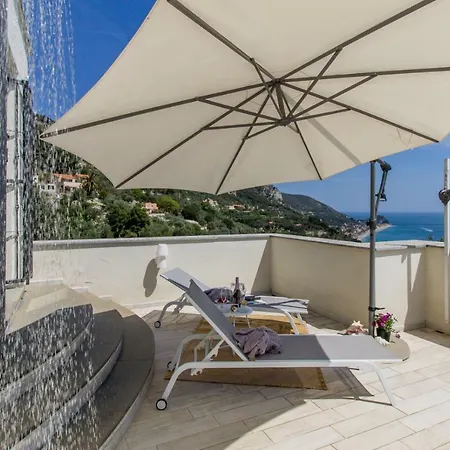 得利尤里维住宿加早餐旅馆 菲纳莱利古雷