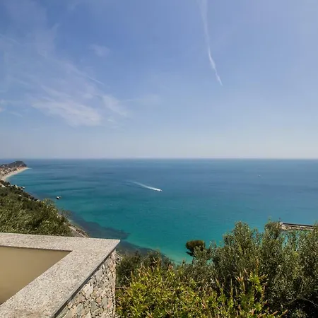 Degli Ulivi 4*